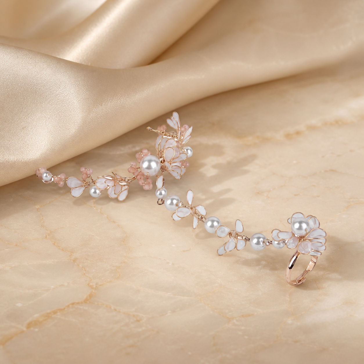 Ivyrose Hand Harness