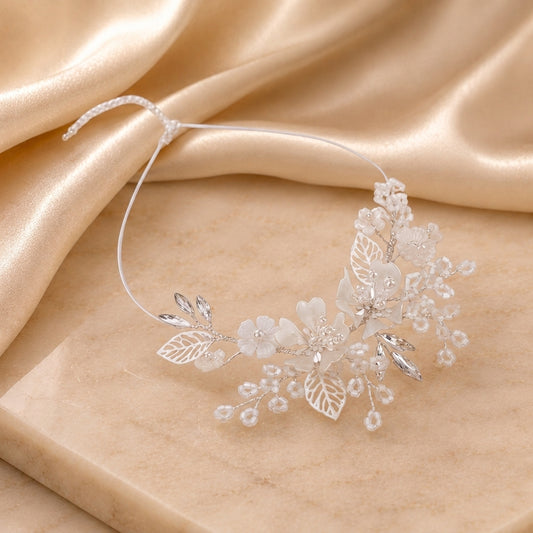 Alyssum White Necklace